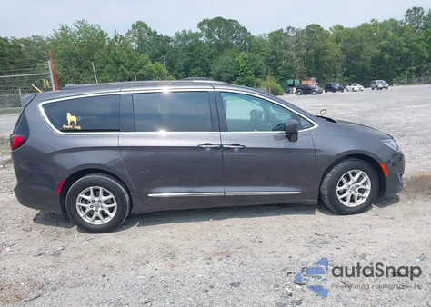 2017 Chrysler Pacifica Touring-L from USA, damaged, VIN 2C4RC1BG7HR591153